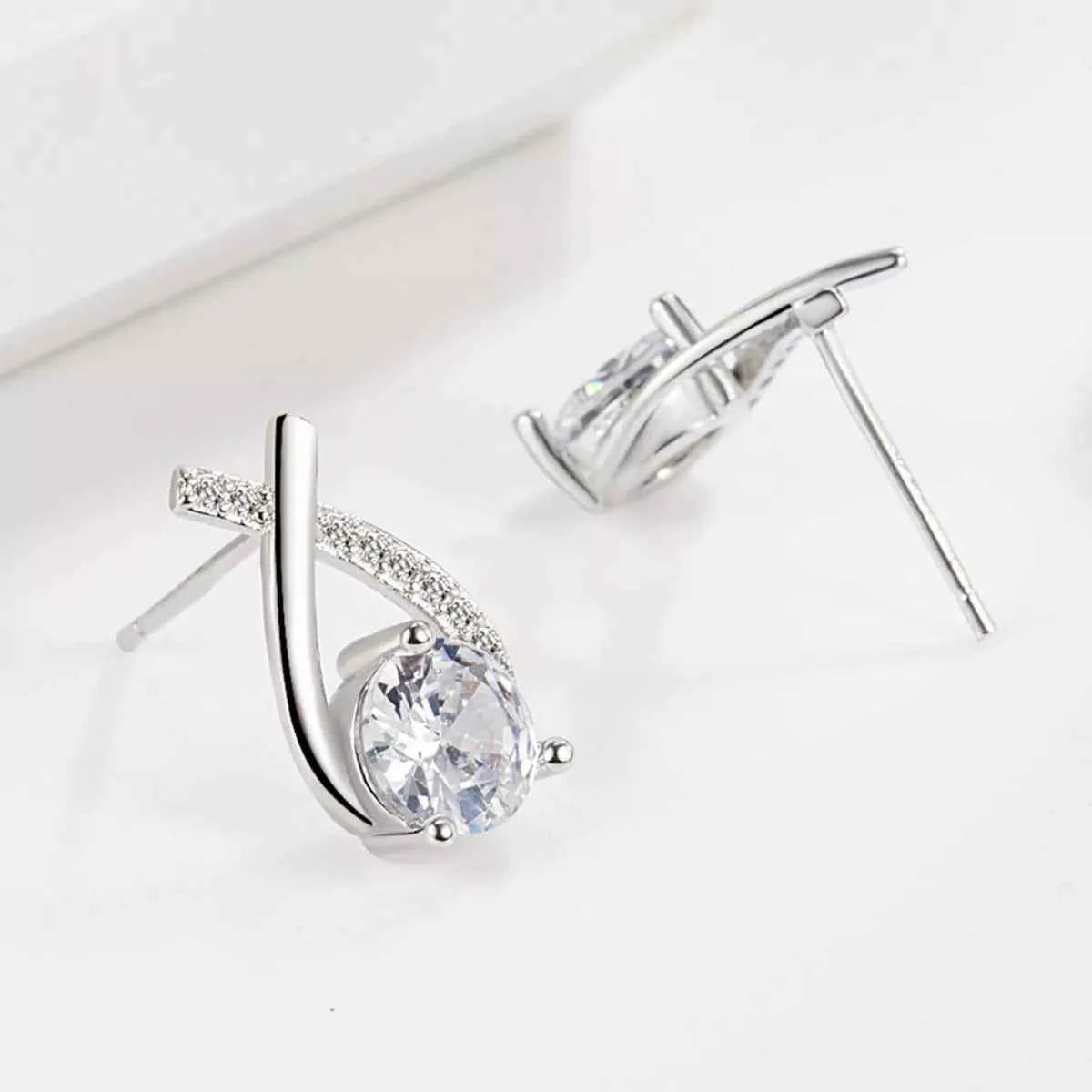 Boucles d'Oreilles Moissanite 1 Carat en Argent Sterling 925 – Brillance Éthique & Luxe Accessible | Bootiky - Bootiky