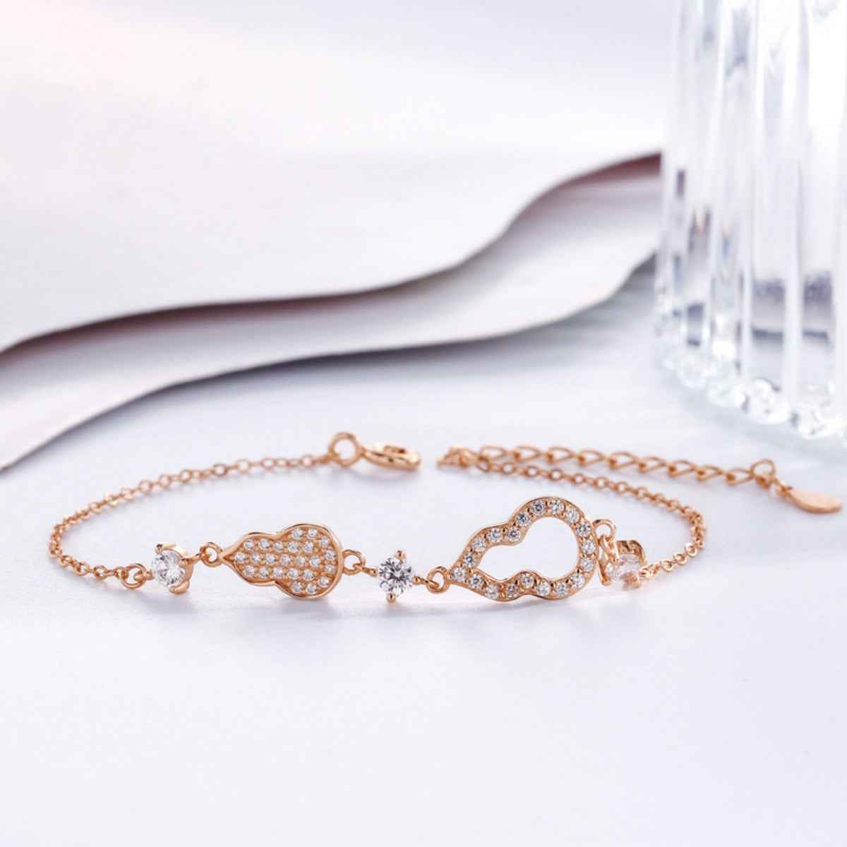 Bracelet Amulette Wulu Argent 925 & Zircons – Or 18K, Or Rose ou Argent, Écrin Inclus - Bootiky