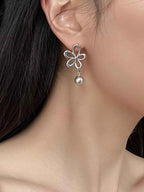 Boucles d'Oreilles Pendantes Fleur & Perles — Argent 925 - Bootiky