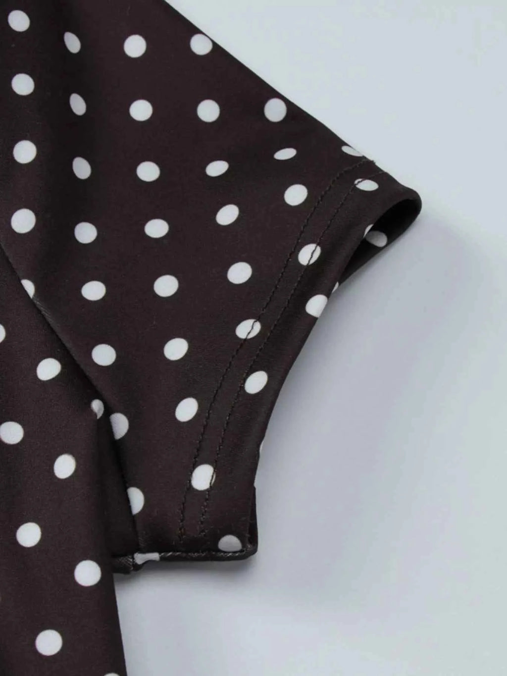 Robe Courte Retro Dolce à Pois Découpe Avant Cut-Out – Blanc, Marron, S à L - Bootiky