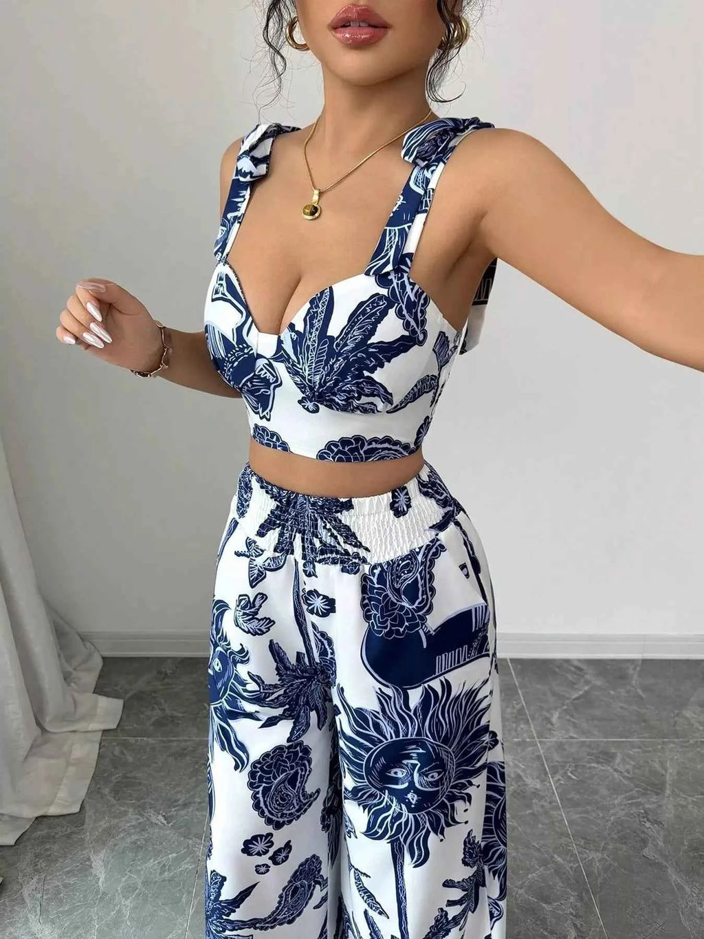 Ensemble crop top smocké imprimé floral & pantalon large femme – 3 coloris - Bootiky