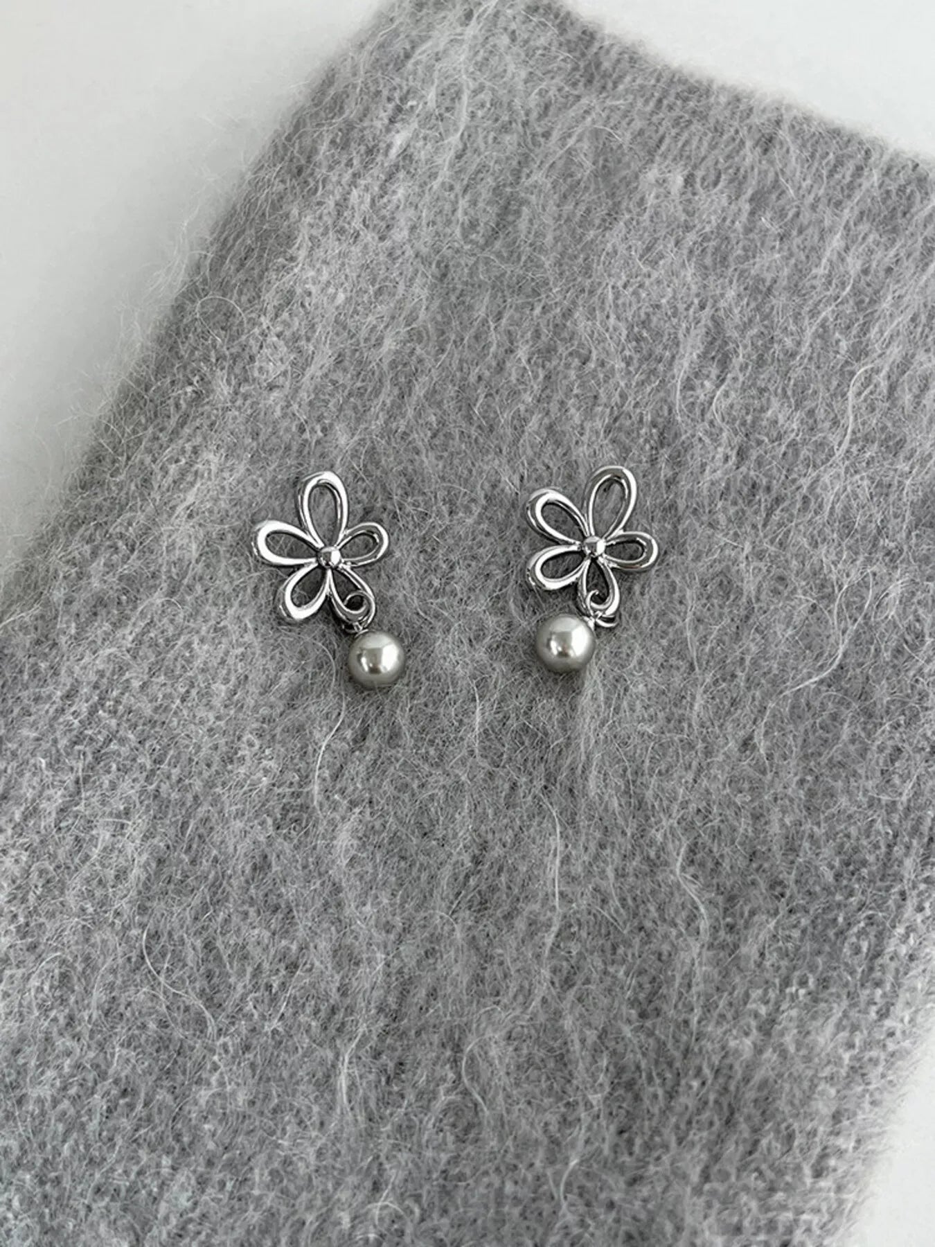 Boucles d'Oreilles Pendantes Fleur & Perles — Argent 925 - Bootiky