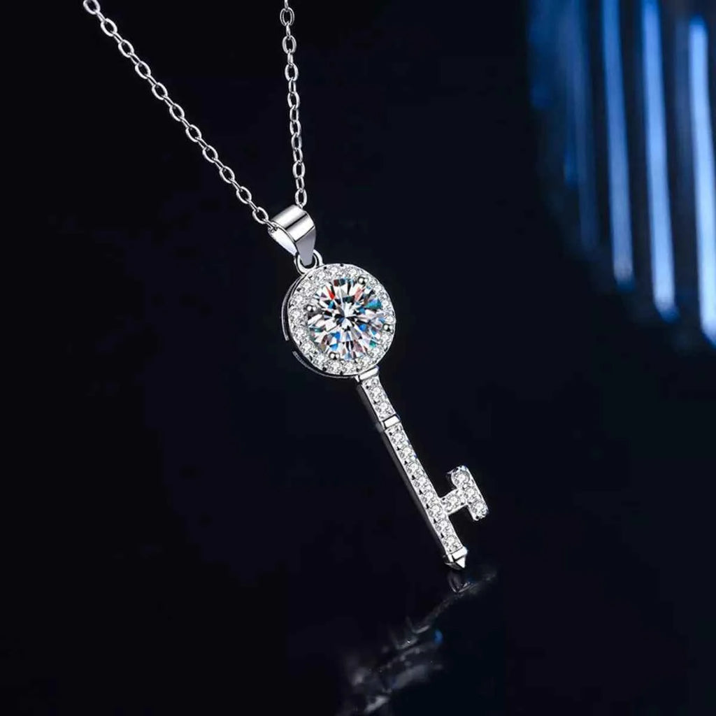 Collier Clé de Prestige Argent 925 & Moissanite 1 Carat – Certificat & Écrin Inclus - Bootiky