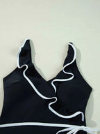 Maillot de Bain Une Pièce à Col en V & Détails Volants - Bootiky