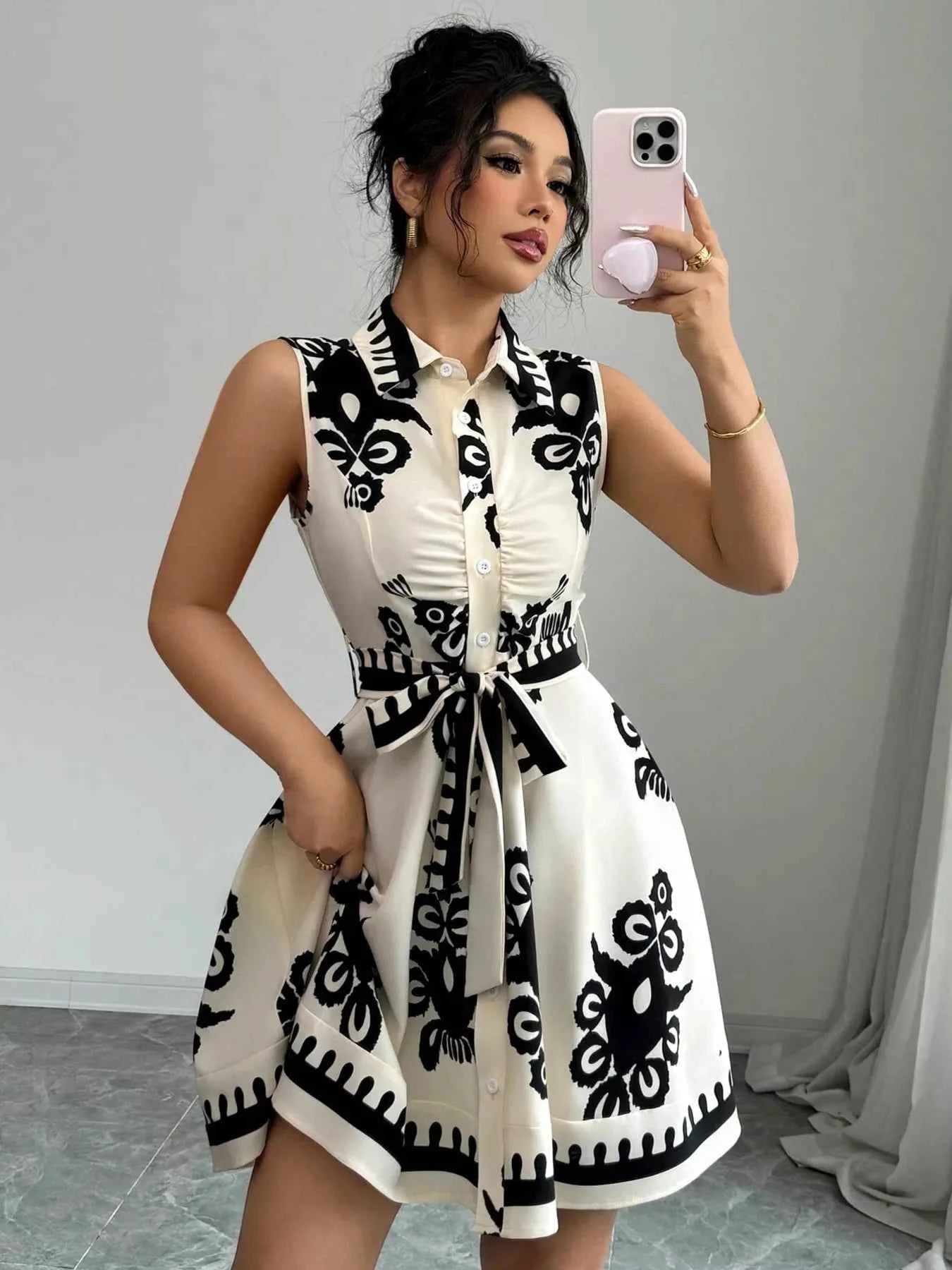 Robe d'Été Froncée Escale Sans Manches – Ceinture à Nouer, S à 2XL - Bootiky