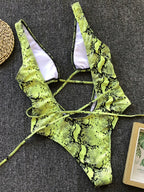 Maillot de Bain 1 Pièce — Décolleté Plongeant & Dos Nu Lacé - Bootiky
