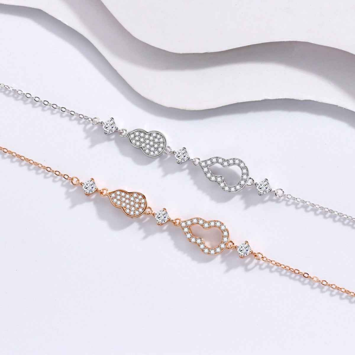 Bracelet Amulette Wulu Argent 925 & Zircons – Or 18K, Or Rose ou Argent, Écrin Inclus - Bootiky