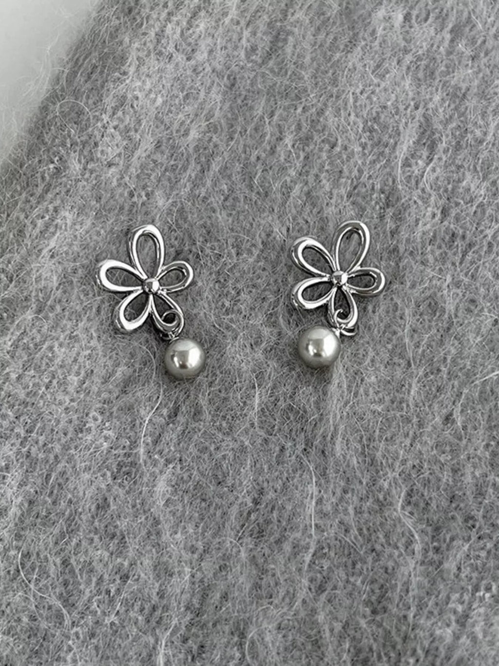 Boucles d'Oreilles Pendantes Fleur & Perles — Argent 925 - Bootiky