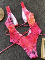 Maillot de Bain 1 Pièce — Décolleté Plongeant & Dos Nu Lacé - Bootiky