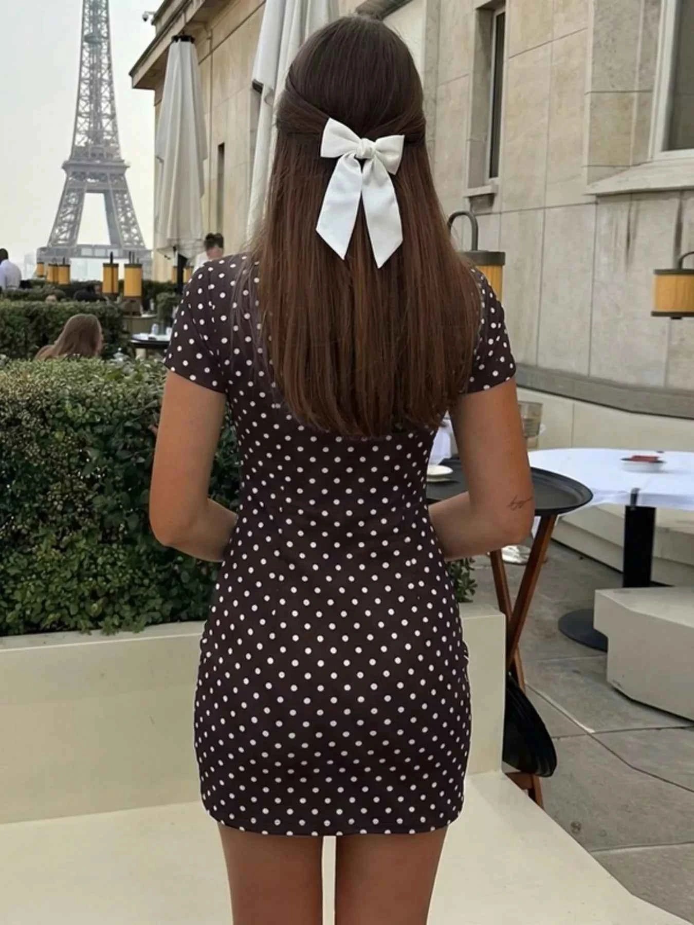 Robe Courte Retro Dolce à Pois Découpe Avant Cut-Out – Blanc, Marron, S à L - Bootiky