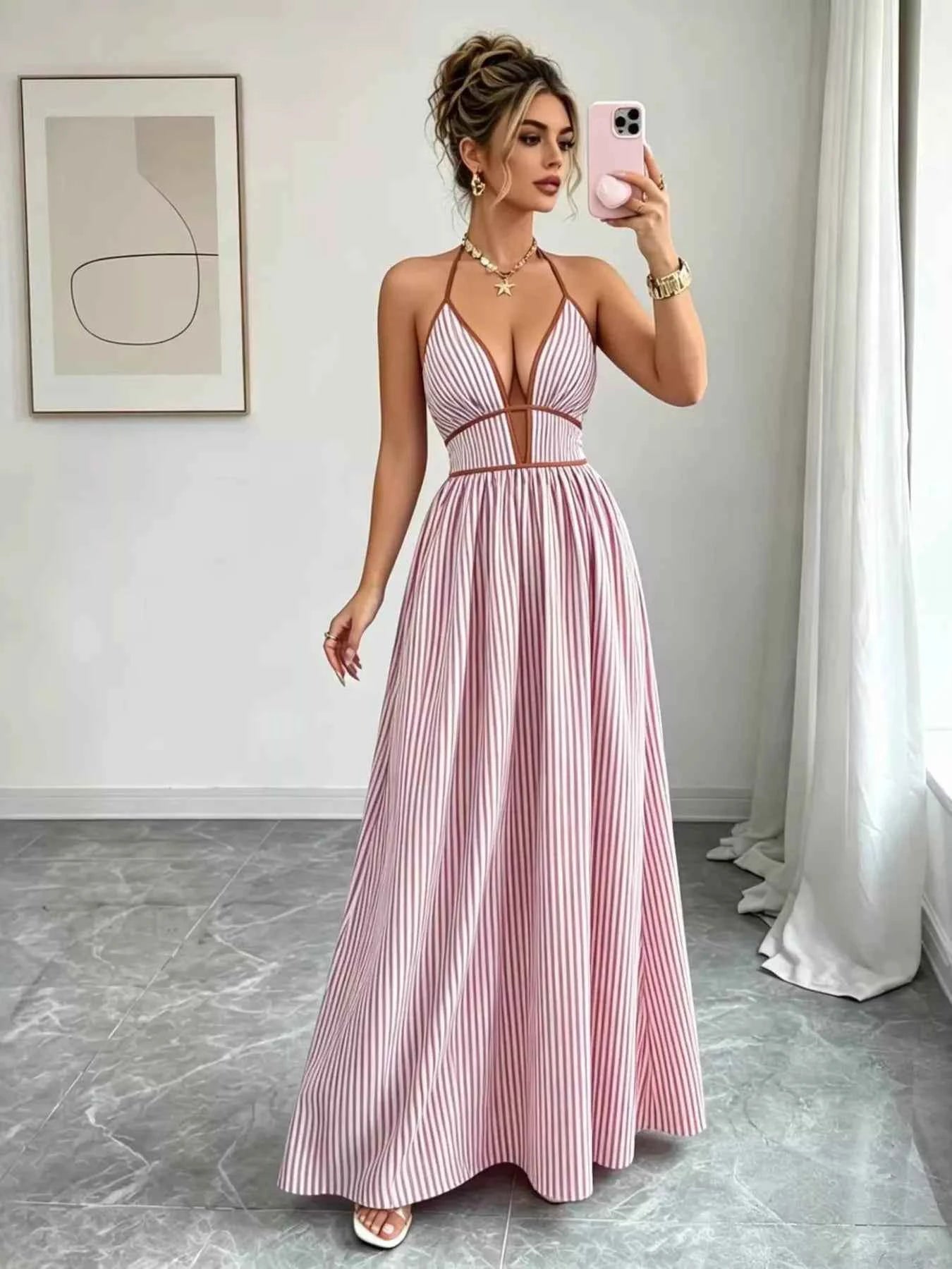 Robe Longue Graphique Riviera Col Licou – Rayures, Buste Smocké, S à 2XL - Bootiky