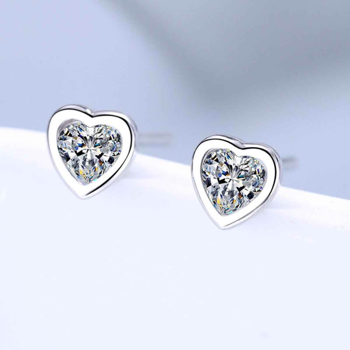 Clous d'Oreilles Amour Sacré Cœur – Argent 925 & Zircons, Écrin Inclus - Bootiky
