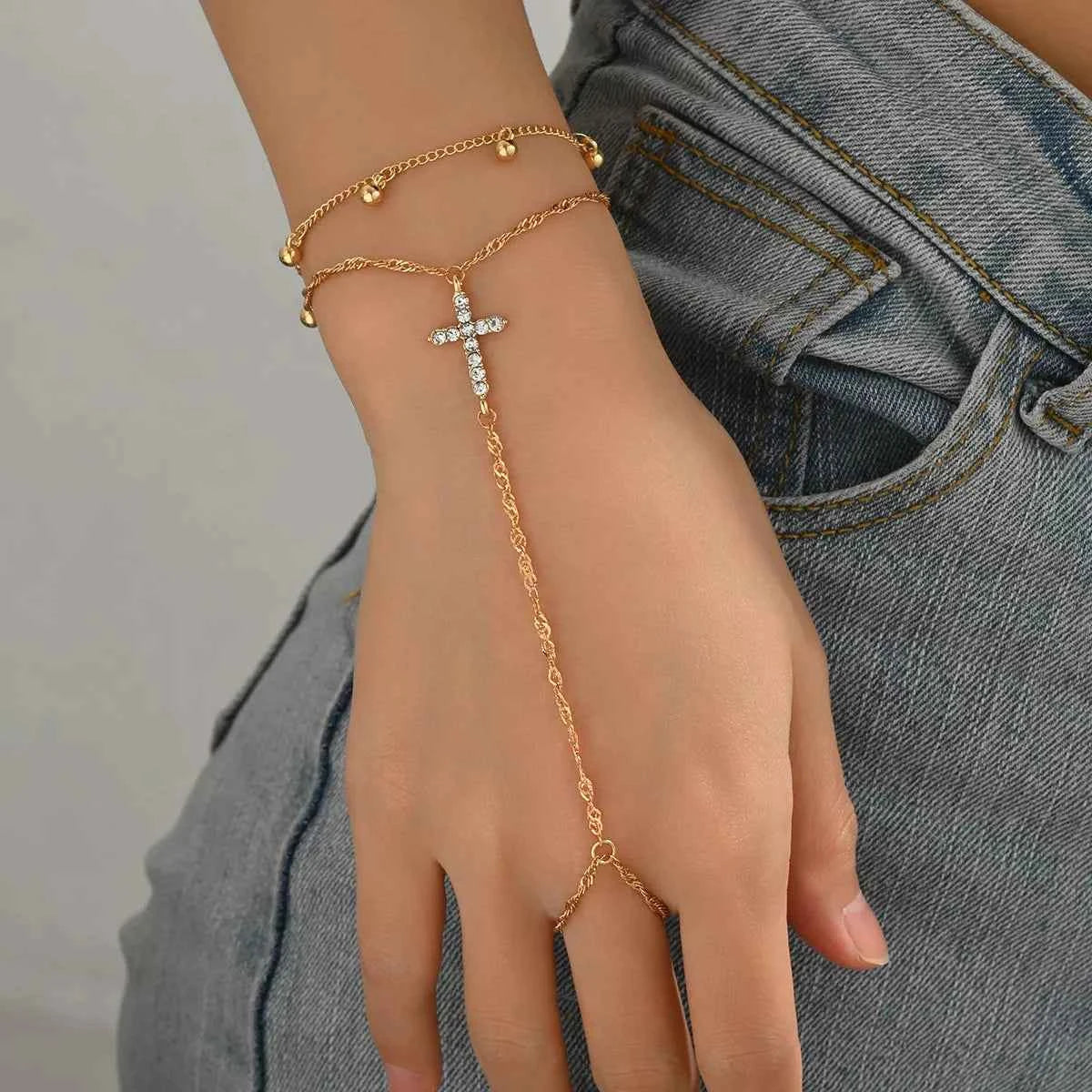 Bracelet Ex-Voto Chaîne Dorée & Croix Strass – Plaqué Or 18K, Ajustable ~18-23 cm - Bootiky