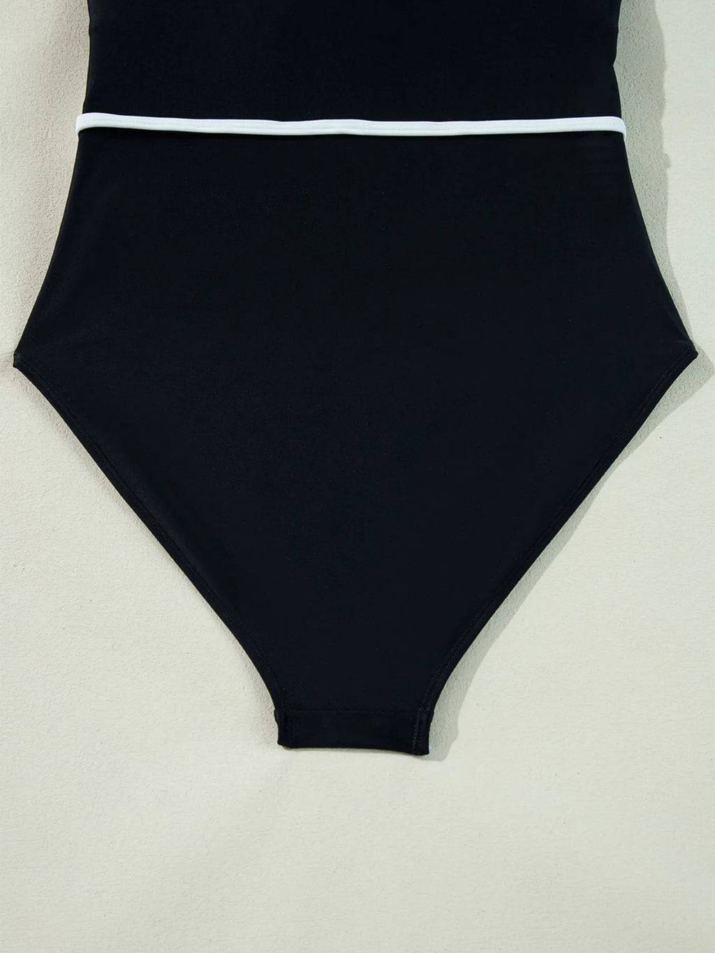 Maillot de Bain Une Pièce à Col en V & Détails Volants - Bootiky